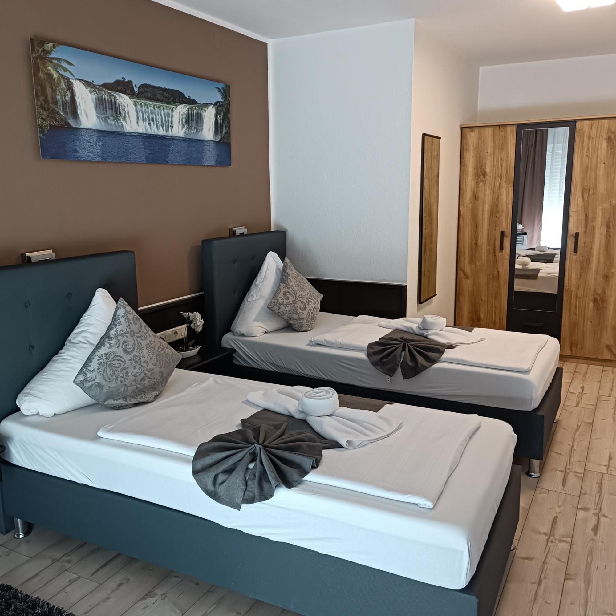 Hotel Ari كايزرسلاوترن المظهر الخارجي الصورة