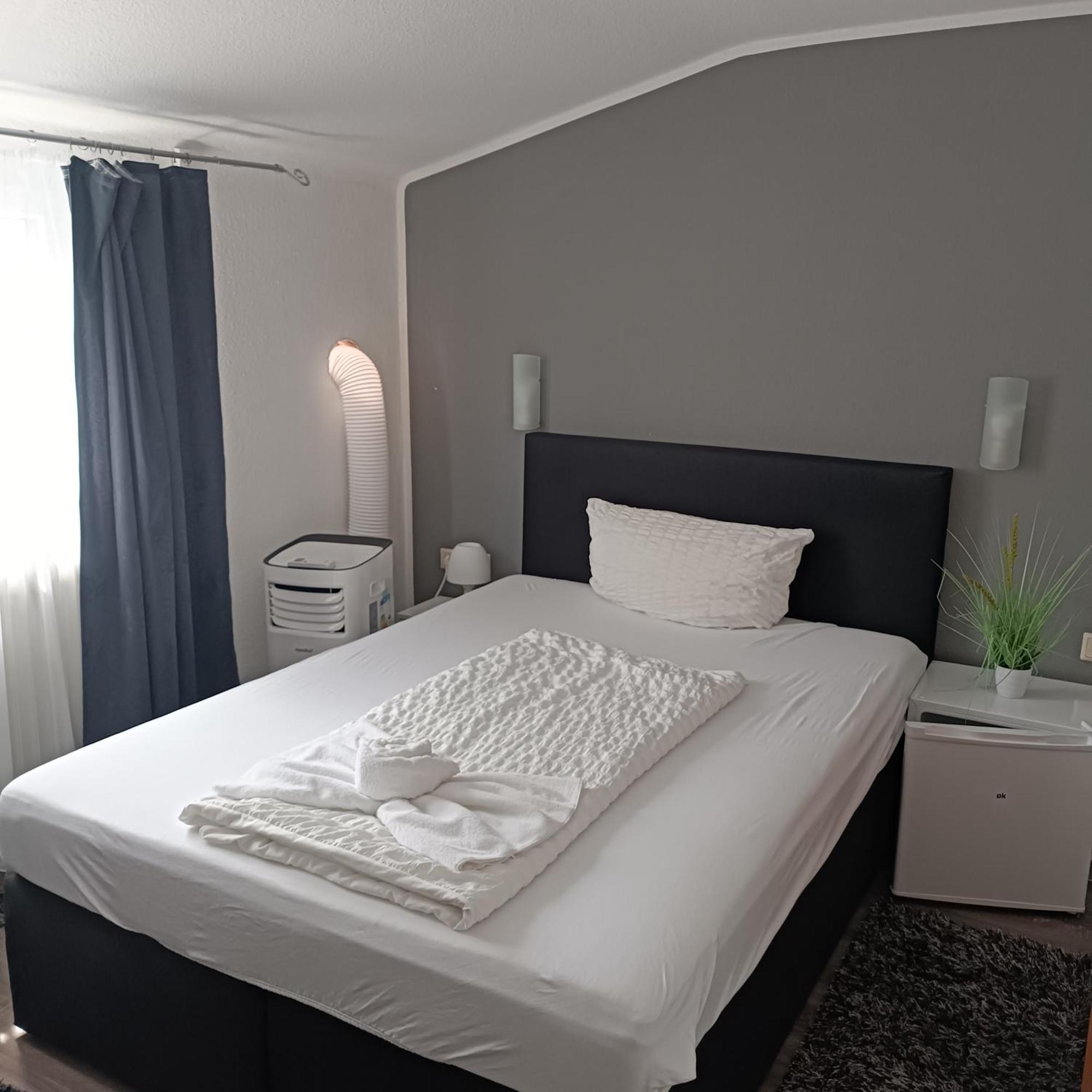 Hotel Ari كايزرسلاوترن المظهر الخارجي الصورة