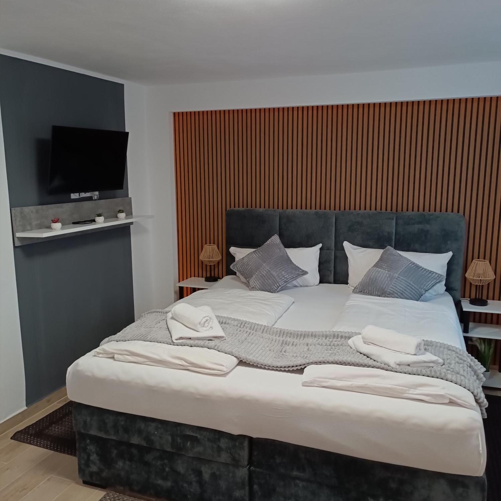 Hotel Ari كايزرسلاوترن المظهر الخارجي الصورة